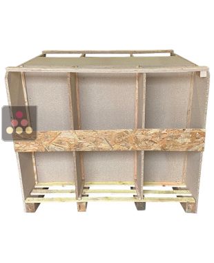 Palette sur-mesure avec caisse bois pour transport de petite porte vitrée sur chant avec contreventement en bout et en plage Ma Cave à Vin