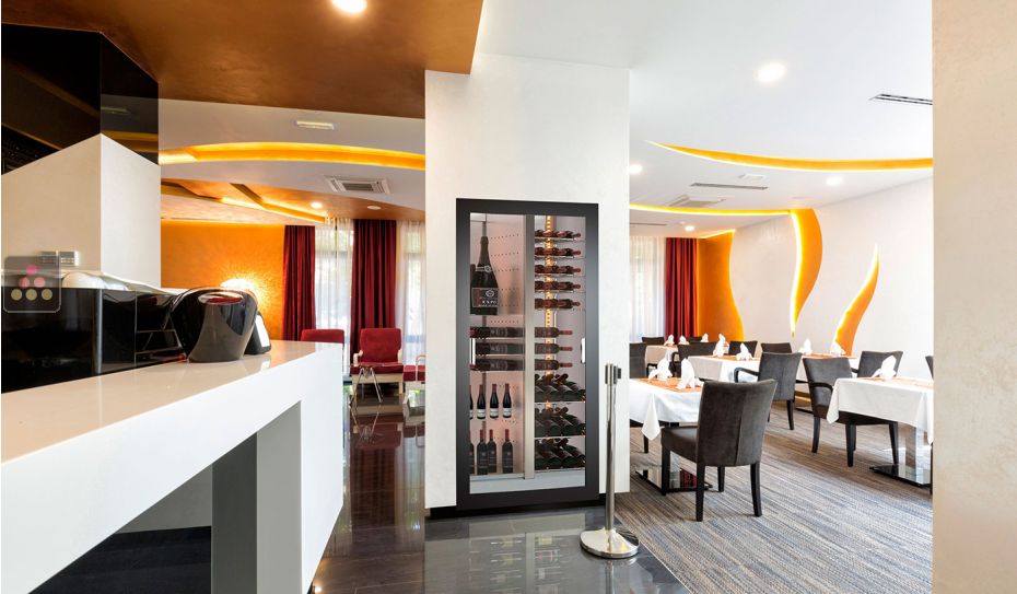 Vitrine à vin encastrable- Home - Cadre droit - Equipement mixte