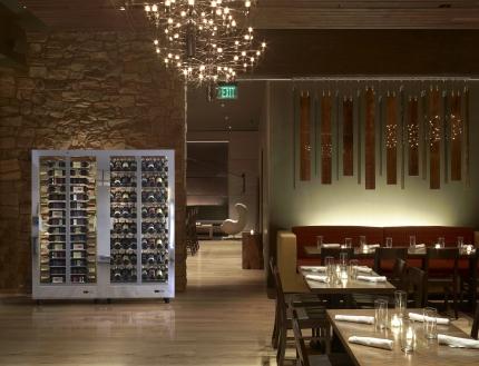 cave vin dans un restaurant