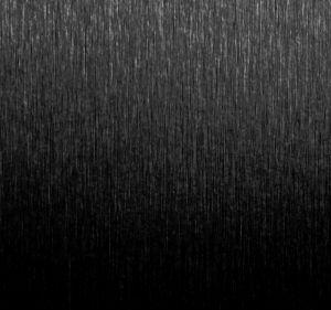 Habillage bois recouvert d'un stratifié effet noir satiné