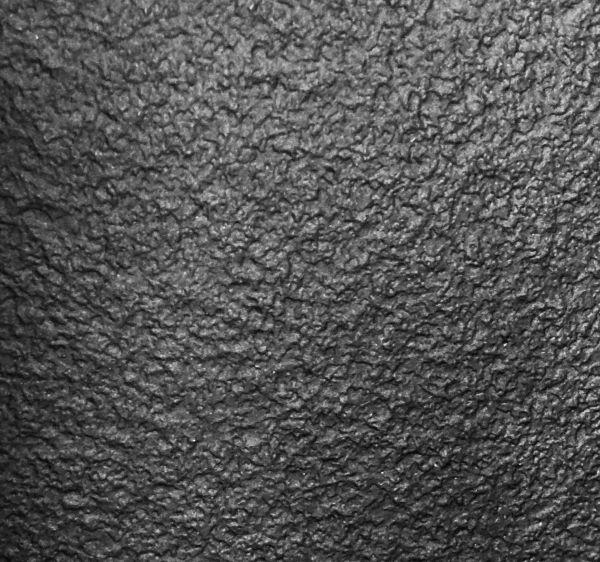 Habillage bois recouvert d'un stratifié effet Noir texturé